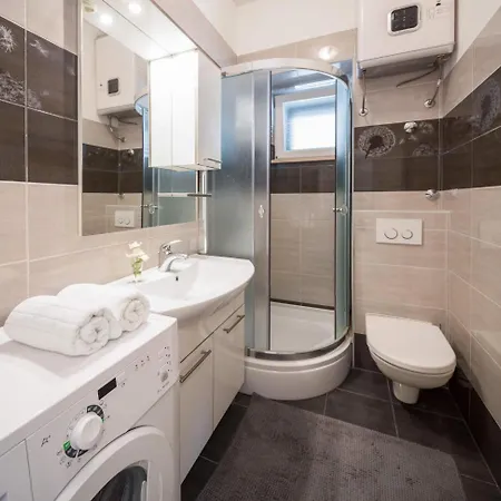 Riva Mare With Sea View In The Center