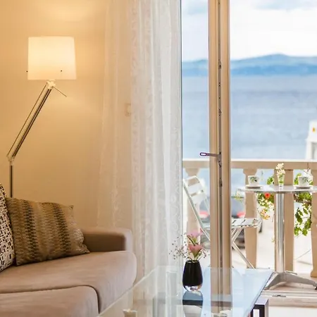 Riva Mare With Sea View In The Center *