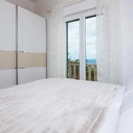 Riva Mare With Sea View In The Center شقة